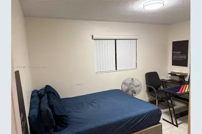 330 N 69th Way, Hollywood, FL 33024 - Photo 10