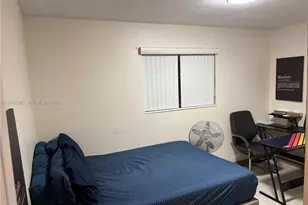 330 N 69th Way, Hollywood, FL 33024 - Photo 10