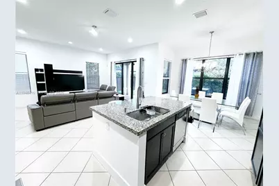 3209 W 98th Pl, Hialeah, FL 33018 - Photo 14