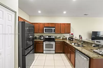 9105 SW 227th St #9, Cutler Bay, FL 33190 - Photo 6