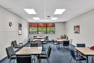 9420 S Hollybrook Lake Dr, Pembroke Pines, FL 33025 - Photo 36