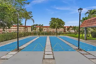 9420 S Hollybrook Lake Dr, Pembroke Pines, FL 33025 - Photo 46