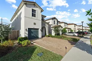 2405 NW 131st Cir, Miami, FL 33167 - Photo 2
