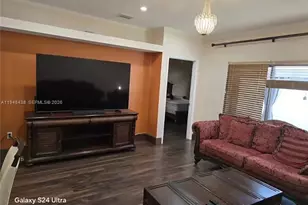 672 SW 158th Terrace, Pembroke Pines, FL 33027 - Photo 2