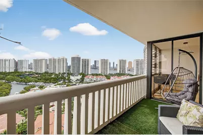1000 Island Blvd #2105, Aventura, FL 33160 - Photo 18