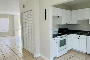 4605 NW 9th Dr, Plantation, FL 33317 - Photo 2