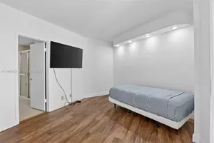 20281 E Country Club Dr, Aventura, FL 33180 - Photo 24