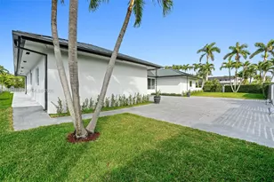 9901 NW 130th St, Hialeah Gardens, FL 33018 - Photo 10