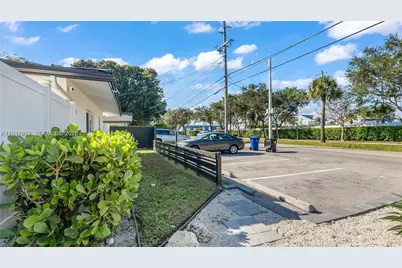 1702 SW 20 St, Fort Lauderdale, FL 33315 - Photo 26