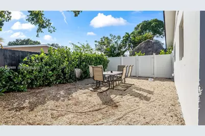 1702 SW 20 St, Fort Lauderdale, FL 33315 - Photo 8