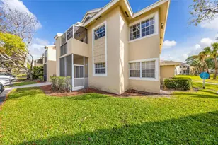 680 Cypress Club Way, Deerfield Beach, FL 33064 - Photo 10