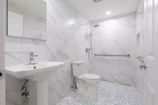 201 E 44th St, Hialeah, FL 33013 - Photo 34