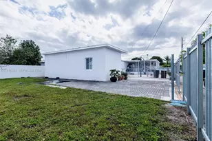 201 E 44th St, Hialeah, FL 33013 - Photo 4