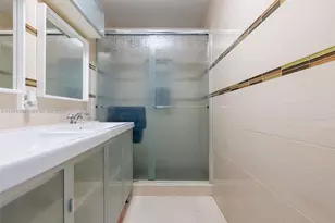 201 E 44th St, Hialeah, FL 33013 - Photo 14