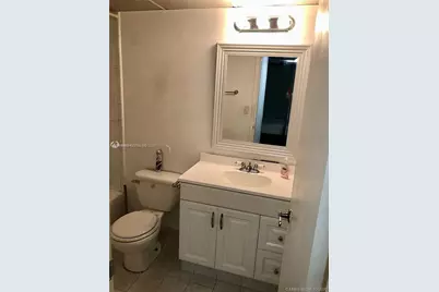 17570 Atlantic Blvd #105, Sunny Isles Beach, FL 33160 - Photo 2