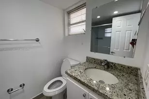 8840 Fontainebleau Blvd, Miami, FL 33172 - Photo 8