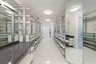 1040 Biscayne Blvd, Miami, FL 33132 - Photo 20