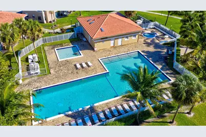 908 Twin Lakes Dr #8-C, Coral Springs, FL 33071 - Photo 4