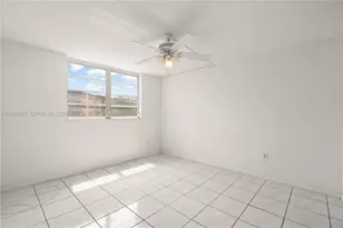 1700 NE 191st St, Miami, FL 33179 - Photo 16