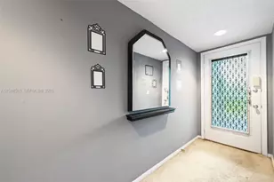 12600 SW 5th Ct, Pembroke Pines, FL 33027 - Photo 4