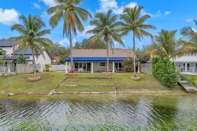 19211 NW 88th Ct, Hialeah, FL 33018 - Photo 46