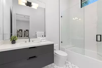 51 Isla Bahia Dr, Fort Lauderdale, FL 33316 - Photo 48