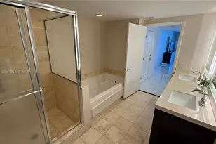 17375 Collins Ave, Sunny Isles Beach, FL 33160 - Photo 40