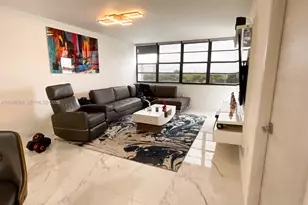1301 NE Miami Gardens Dr, Miami, FL 33179 - Photo 4