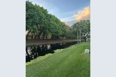 321 Lakeview Dr #105, Weston, FL 33326 - Photo 32