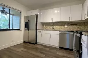 321 Lakeview Dr, Weston, FL 33326 - Photo 16