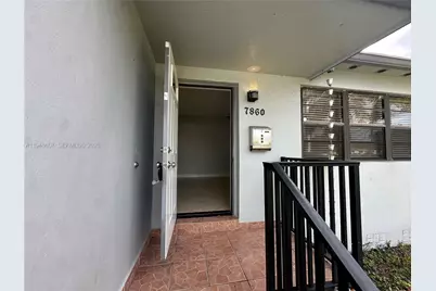 7860 SW 16th St, Miami, FL 33155 - Photo 4