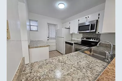 441 NE 195th St #105, Miami, FL 33179 - Photo 2