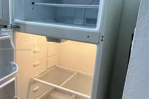 4550 NW 9th St, Miami, FL 33126 - Photo 8