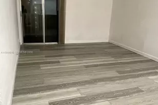 4550 NW 9th St, Miami, FL 33126 - Photo 16