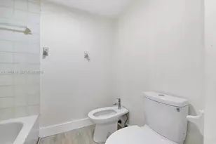 995 SW 84th Ave, Miami, FL 33144 - Photo 14