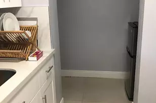 411 W 31st Pl, Hialeah, FL 33012 - Photo 2