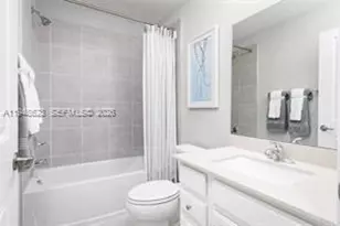 561 NW 10 Ct, Florida City, FL 33034 - Photo 2