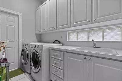 2862 Irma Lake Dr, West Palm Beach, FL 33411 - Photo 18