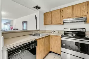 15430 SW 82nd Ln, Miami, FL 33193 - Photo 10