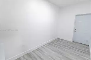 16201 SW 144th Ct, Miami, FL 33177 - Photo 4