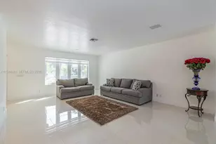 8425 SW 185th St, Cutler Bay, FL 33157 - Photo 6