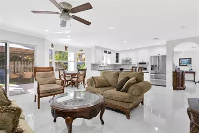 15588 SW 95th St, Miami, FL 33196 - Photo 12