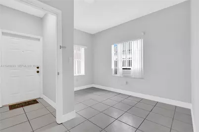 74 NW 2nd St, Homestead, FL 33030 - Photo 8