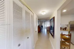 2800 W Sunrise Lakes Dr, Sunrise, FL 33322 - Photo 32