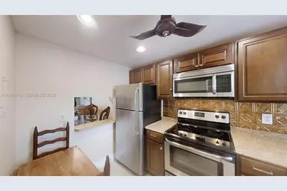 2800 W Sunrise Lakes Dr #101, Sunrise, FL 33322 - Photo 8