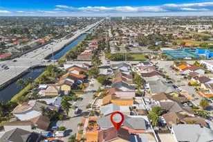 9085 Grand Canal Dr, Miami, FL 33174 - Photo 14