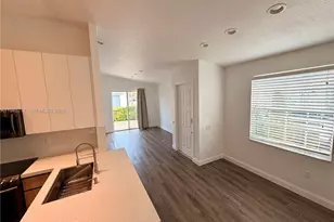 18709 SW 28th St, Miramar, FL 33029 - Photo 6