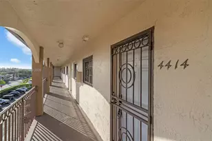 8851 NW 119th St, Hialeah Gardens, FL 33018 - Photo 18