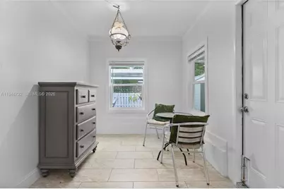 8440 NW 28th Pl, Sunrise, FL 33322 - Photo 16