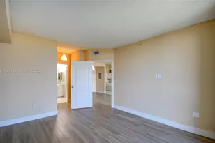 5077 NW 7th St, Miami, FL 33126 - Photo 26